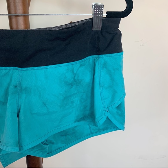 LULULEMON Speed Shorts Surge Spray Dye Teal Blue Size 6 Built-in Brief 4 Way - Picture 4 of 10